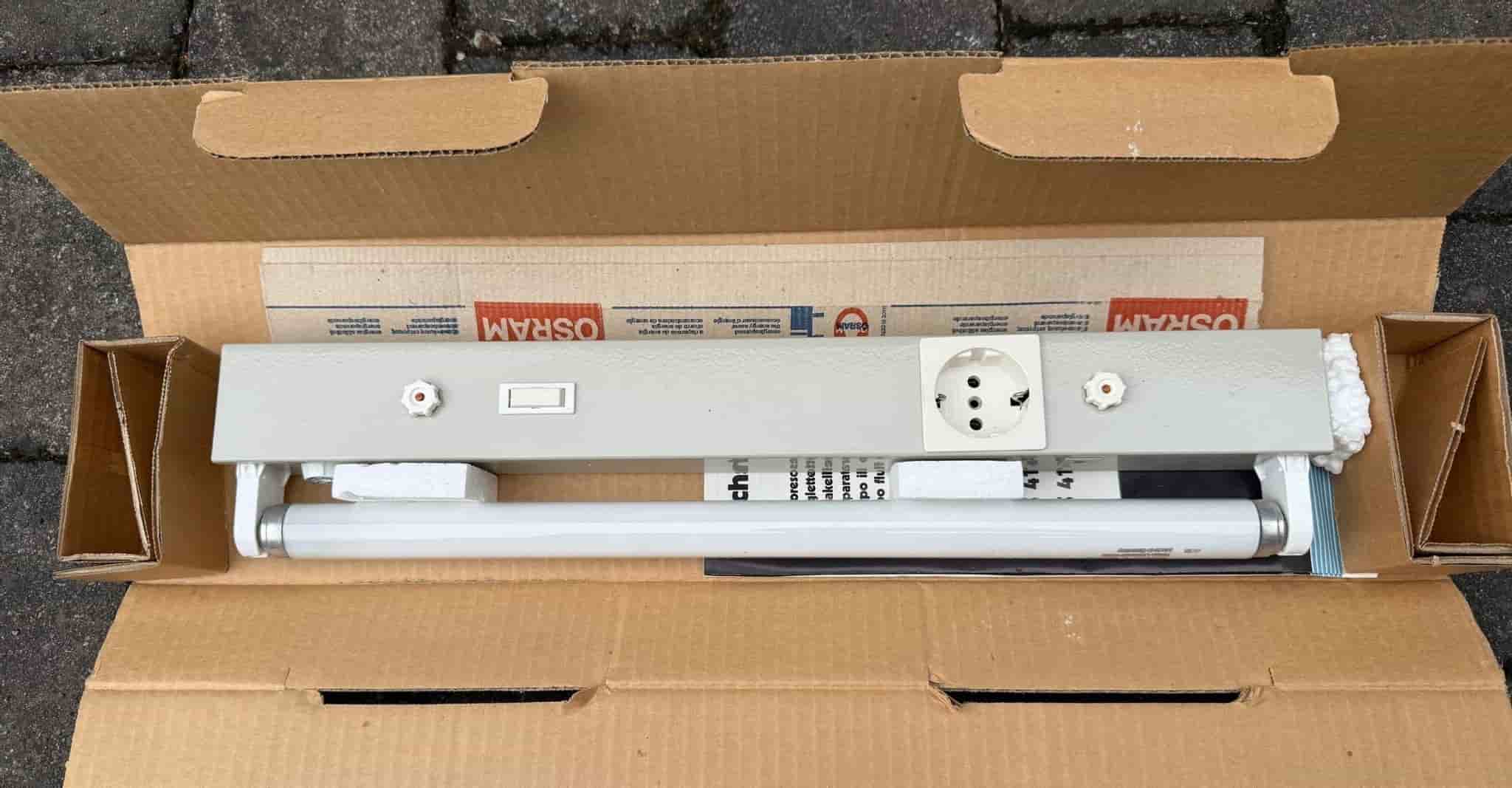 Lysrörsbelysning apparatskåpbelysning 15W 220V