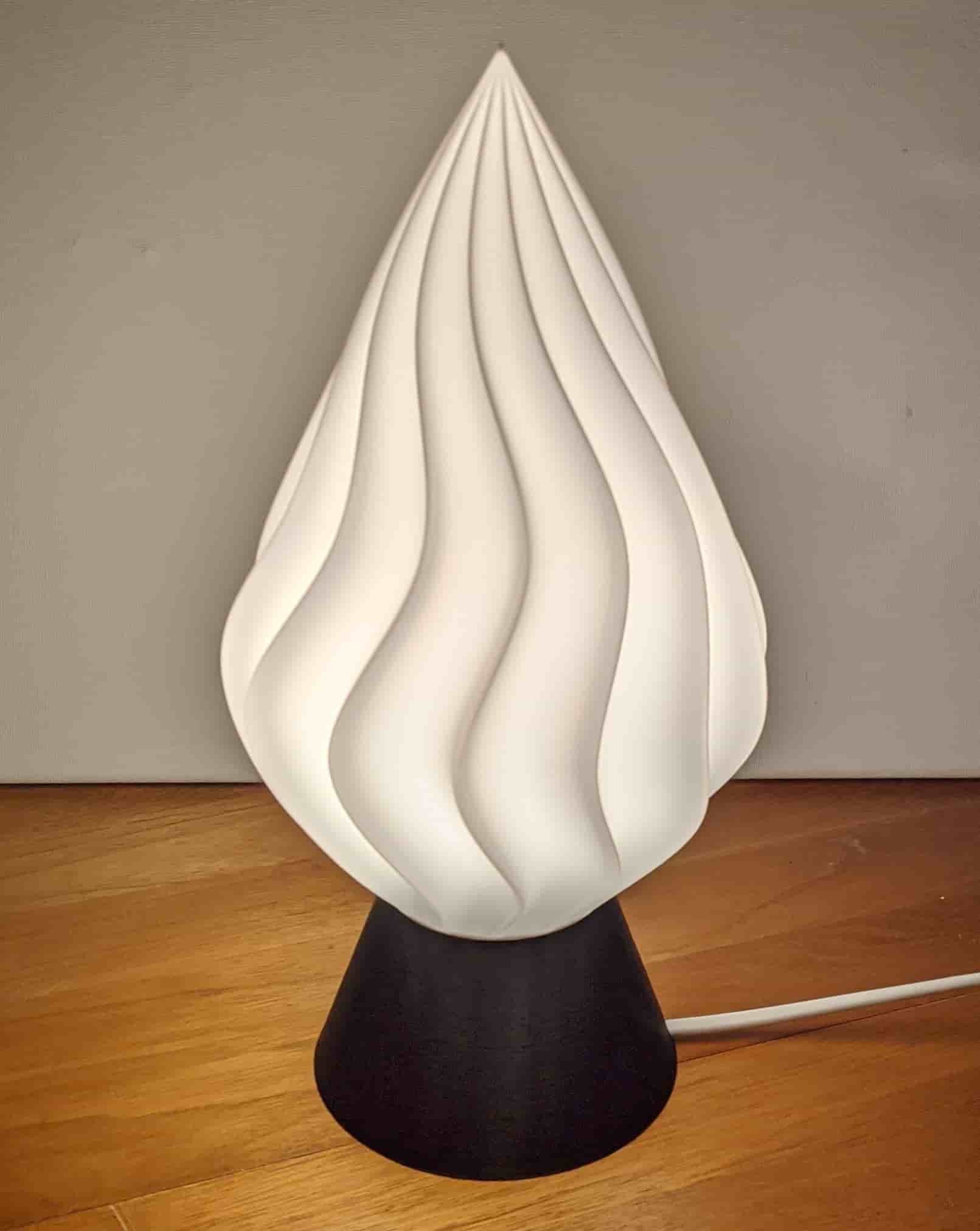 Snygg bordslampa "Soft Ice" i unik design, vit