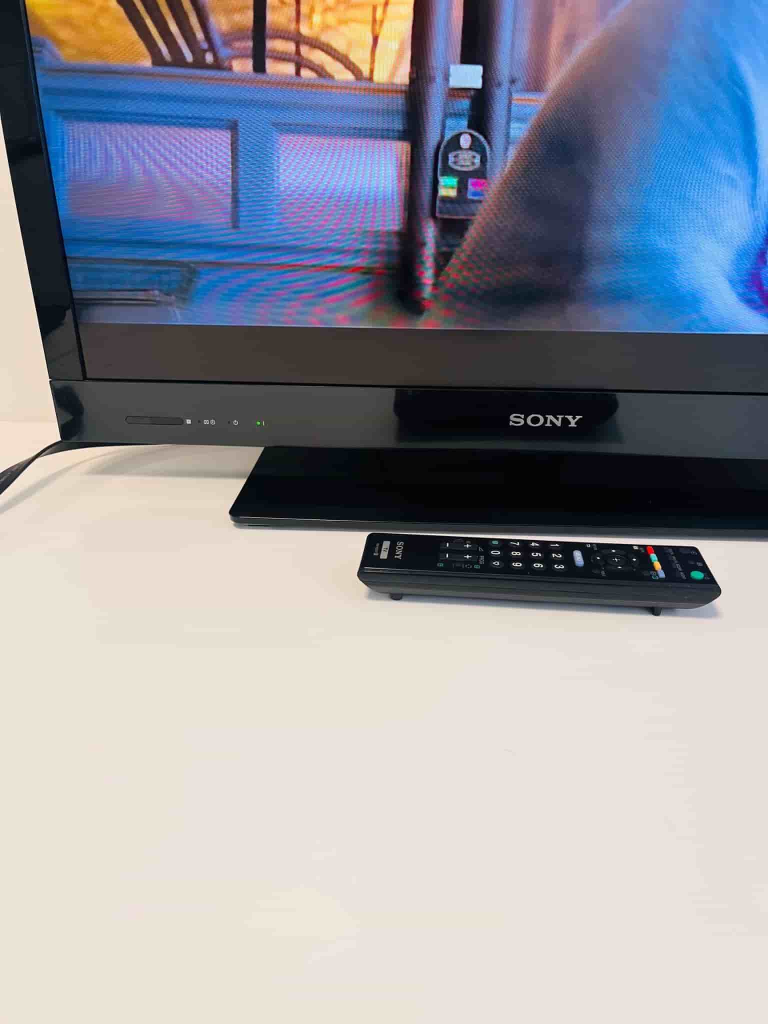 Sony Bravia 32,Tum KDL-32EX720 LCD TV