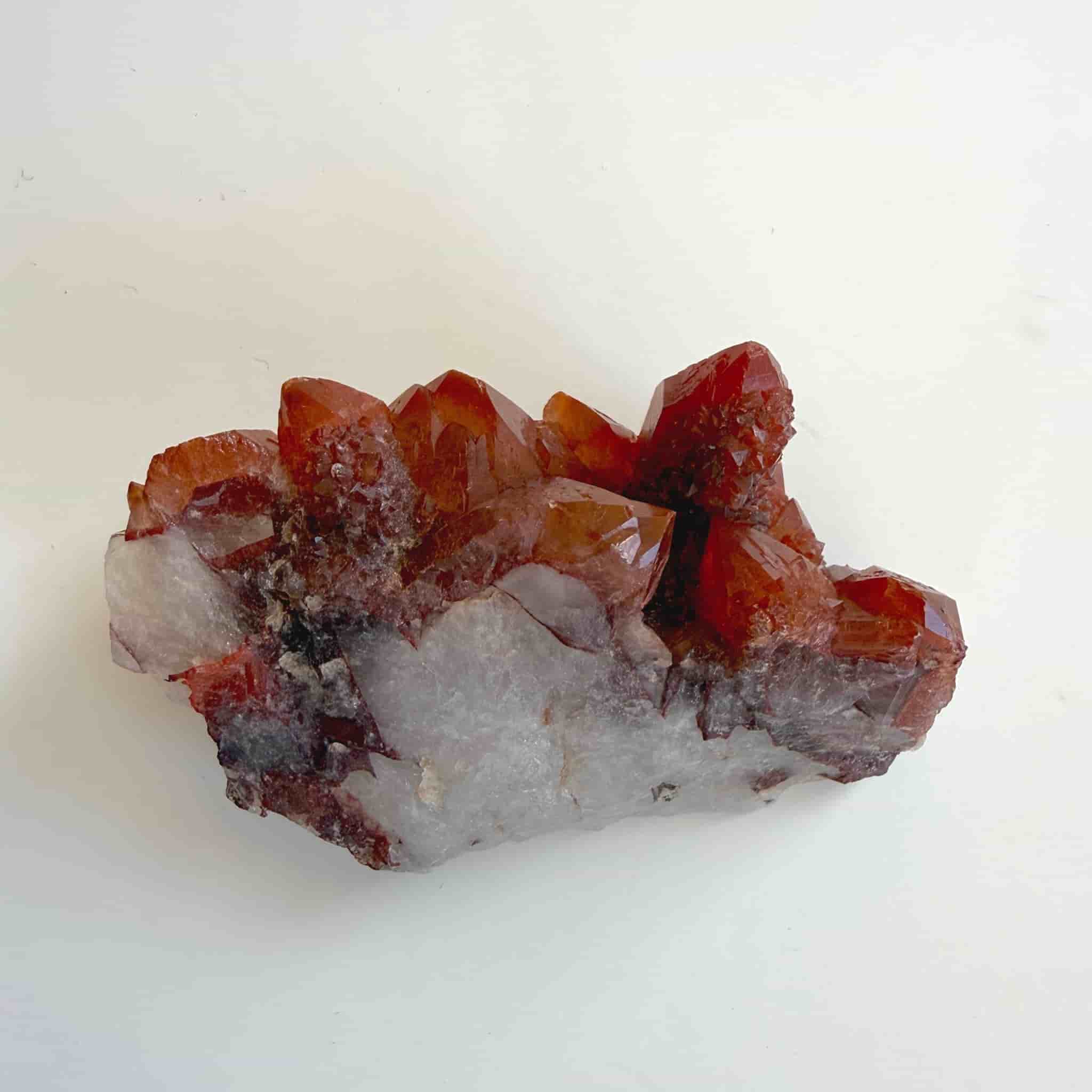 Red quartz cluster rödkvartz