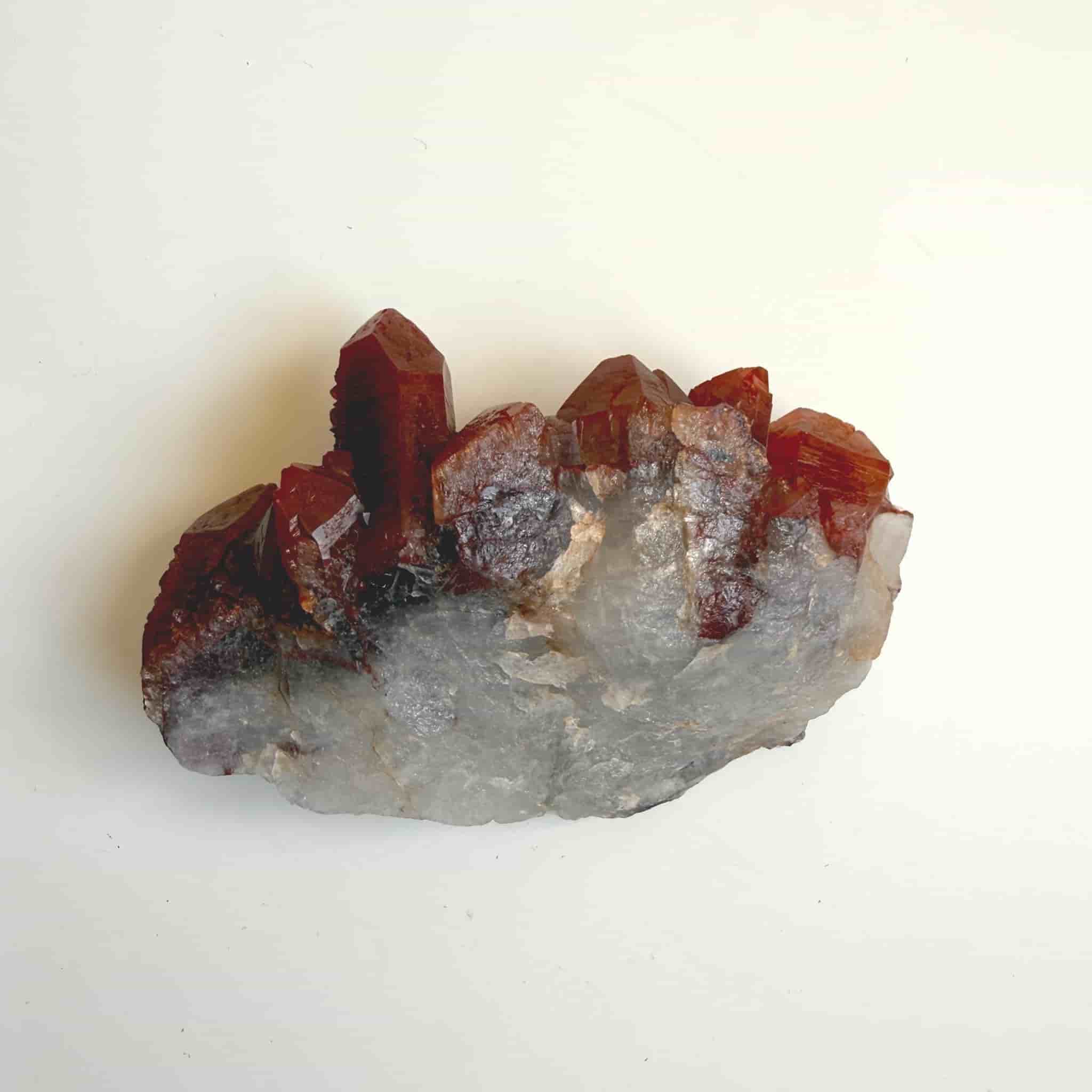 Red quartz cluster rödkvartz