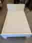 Utdragbar barnsäng med madrass