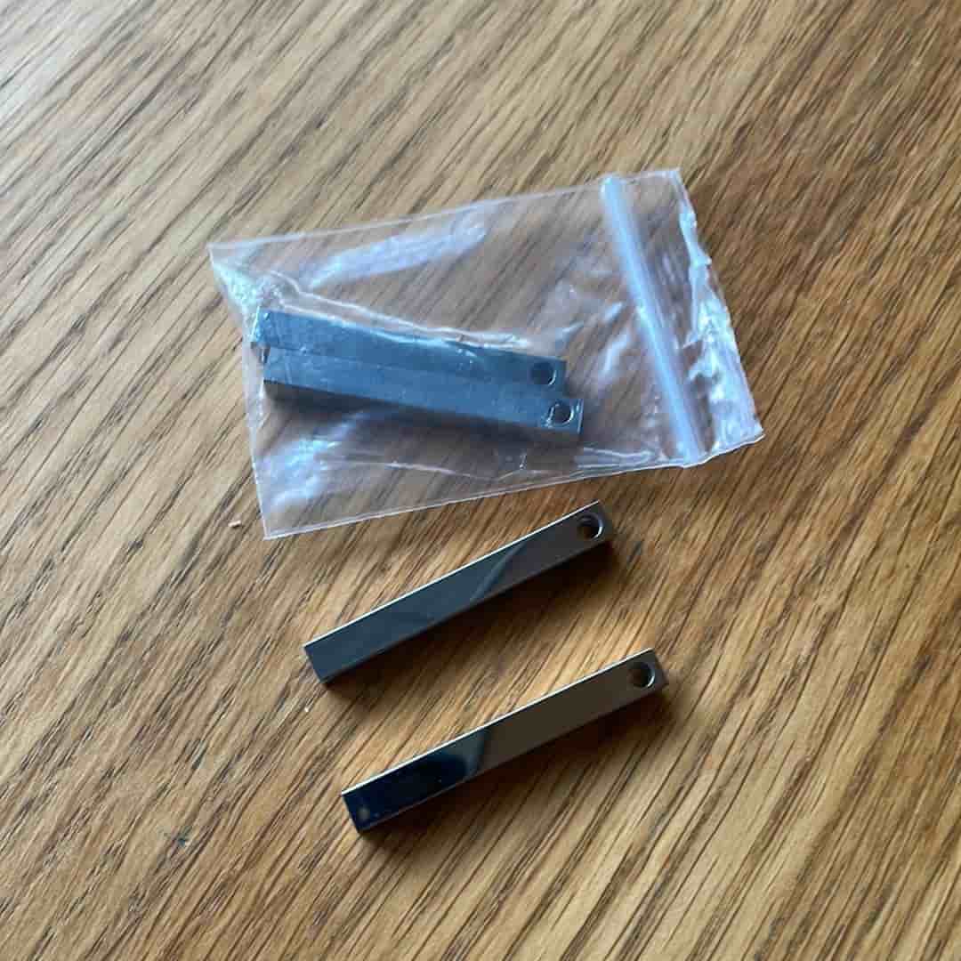 4 stycken Berlock/halsbandshänge, rostfritt stål ca 40 mm