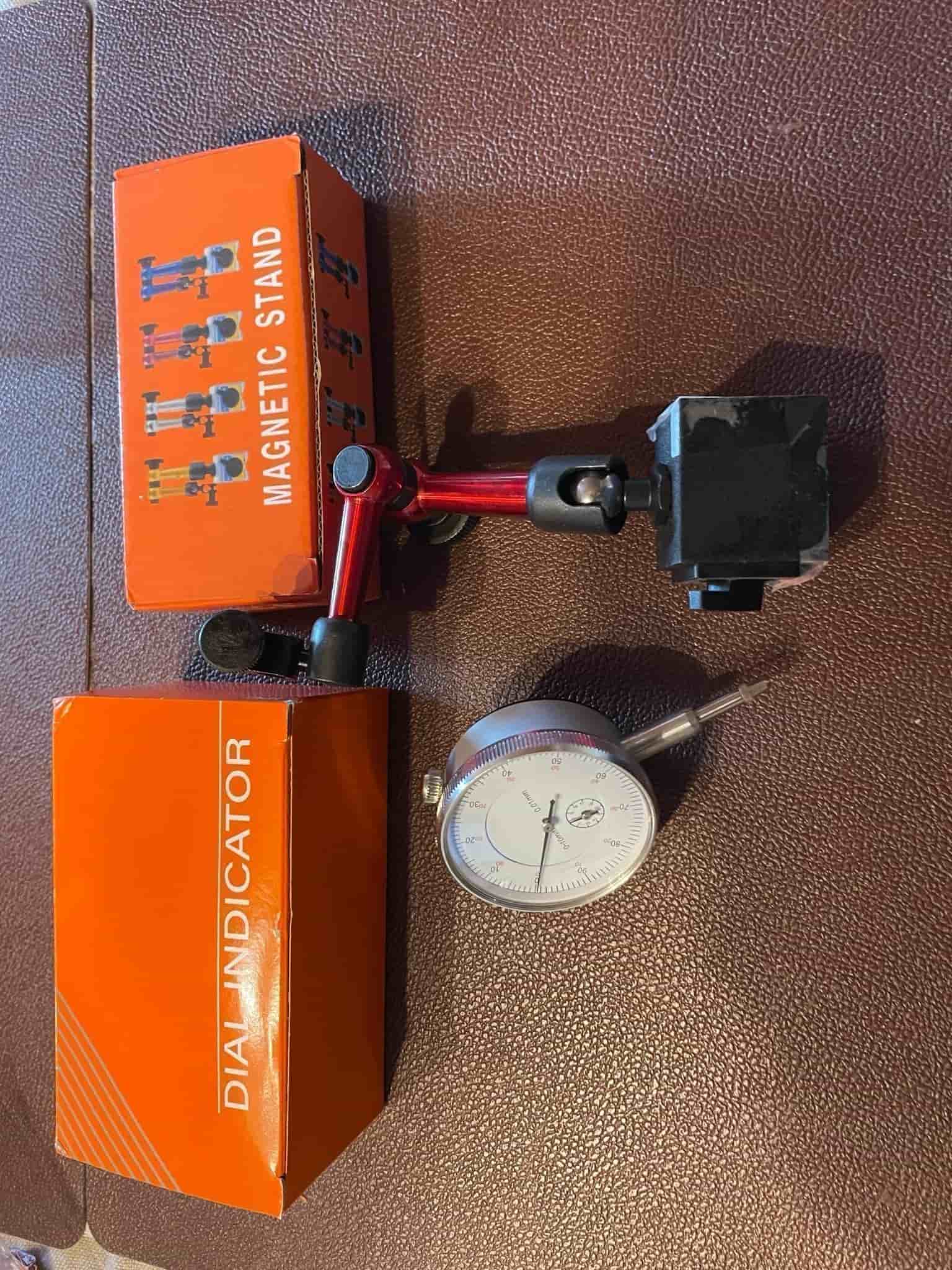 Indikatorklocka med magnetisk hållare