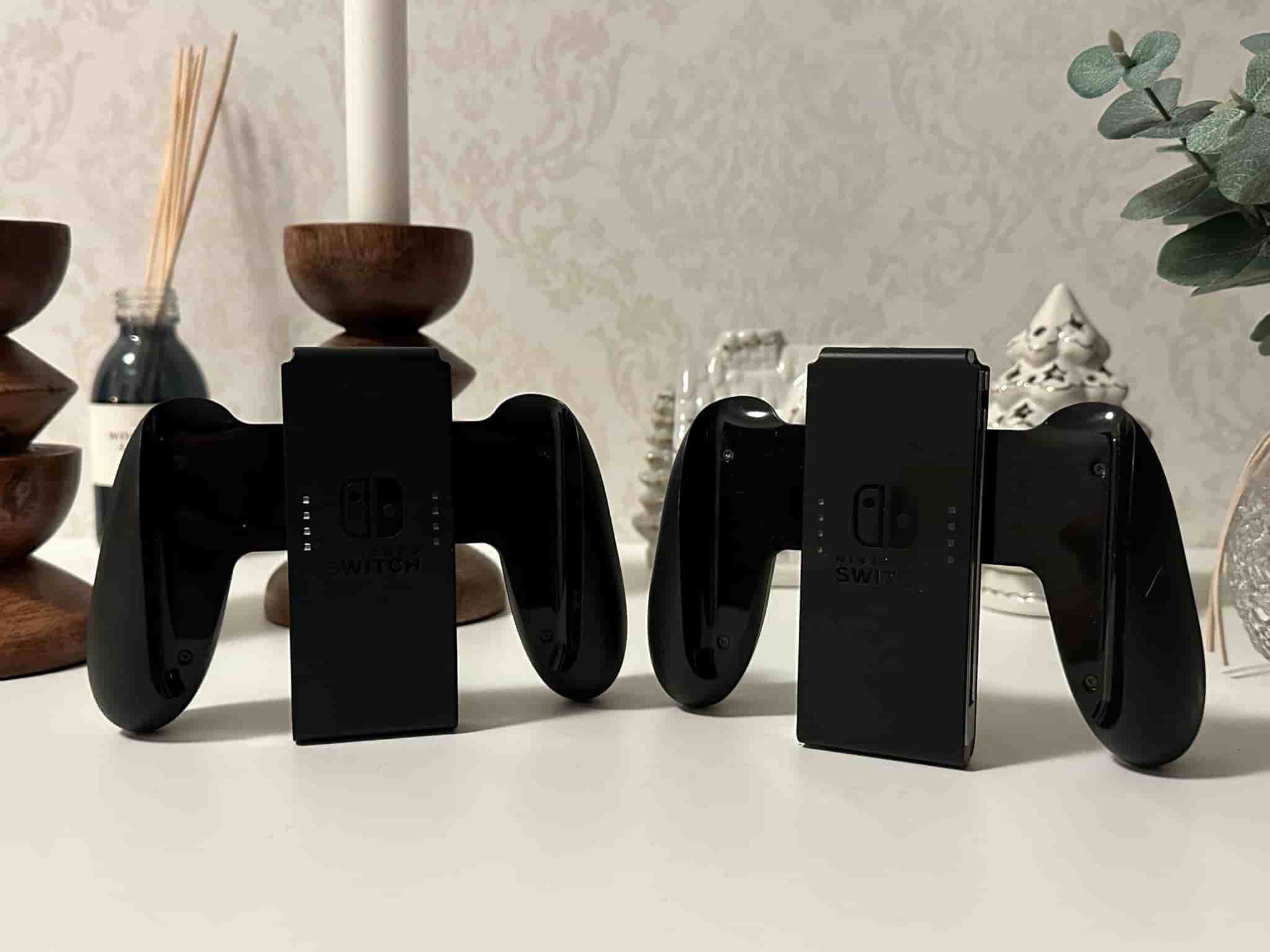 2st Original Nintendo Switch Joy-Con Grip (Fint Skick)