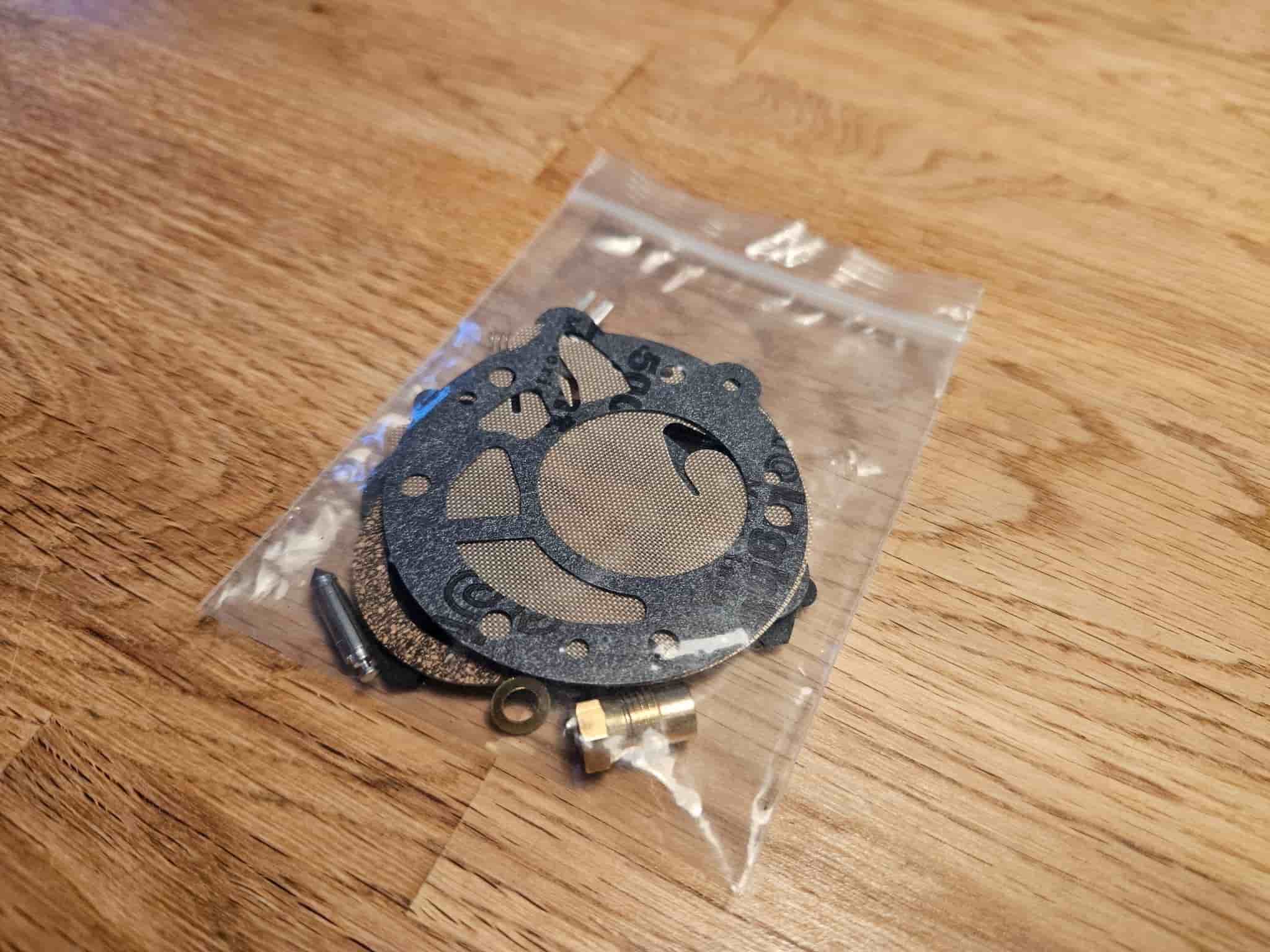 Membran och packningar Tillotson förgasare veteran. Renoveringssats.