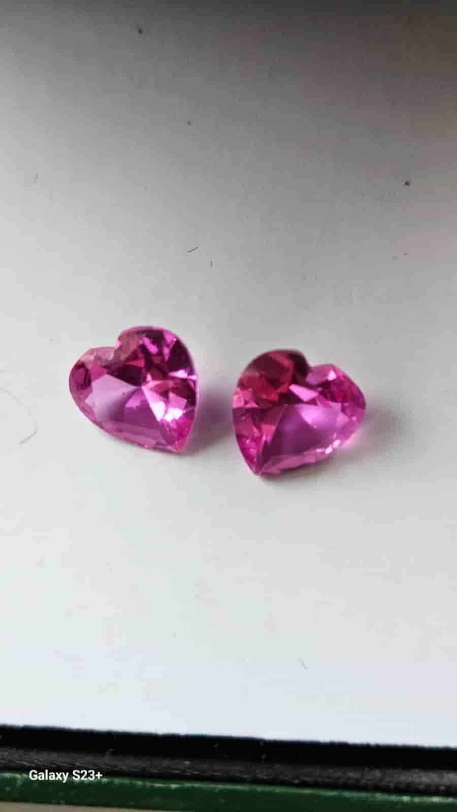 Rosa hjärtformade Safir 7,5Ct. ädelstenar