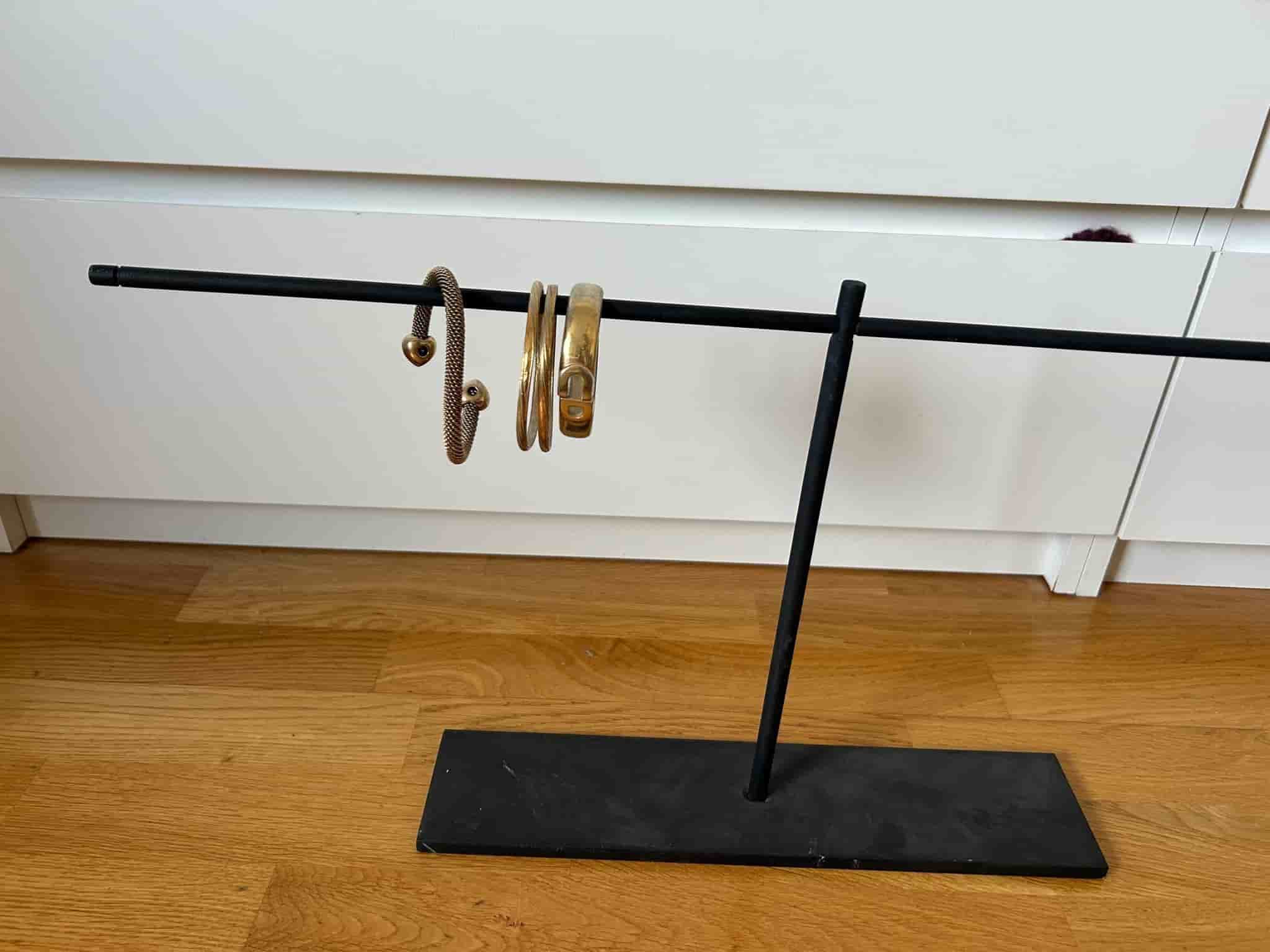 Decorative support