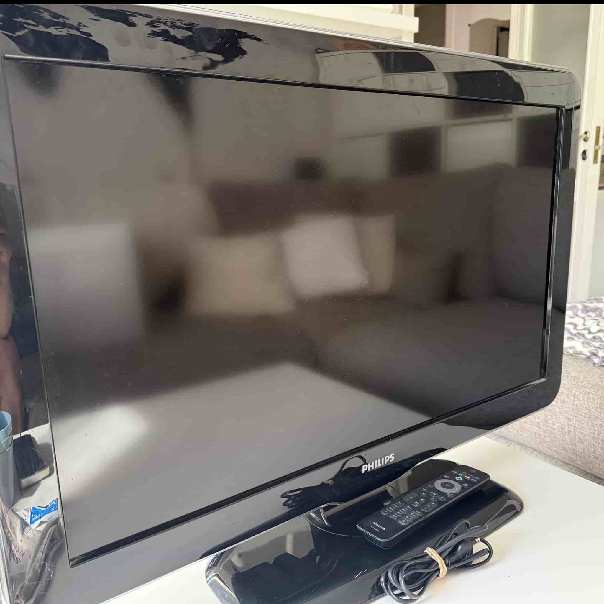 Philips 32” TV 32PFL3904H/12 med fjärrkontroll – fungerar fint