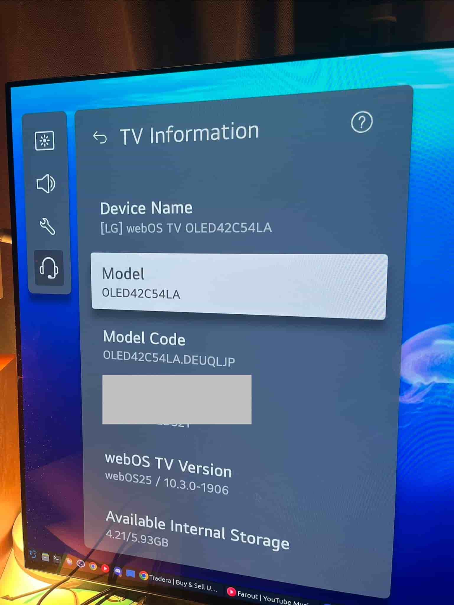 LG OLED 42” 4K 144hz Smart AI TV 2025
