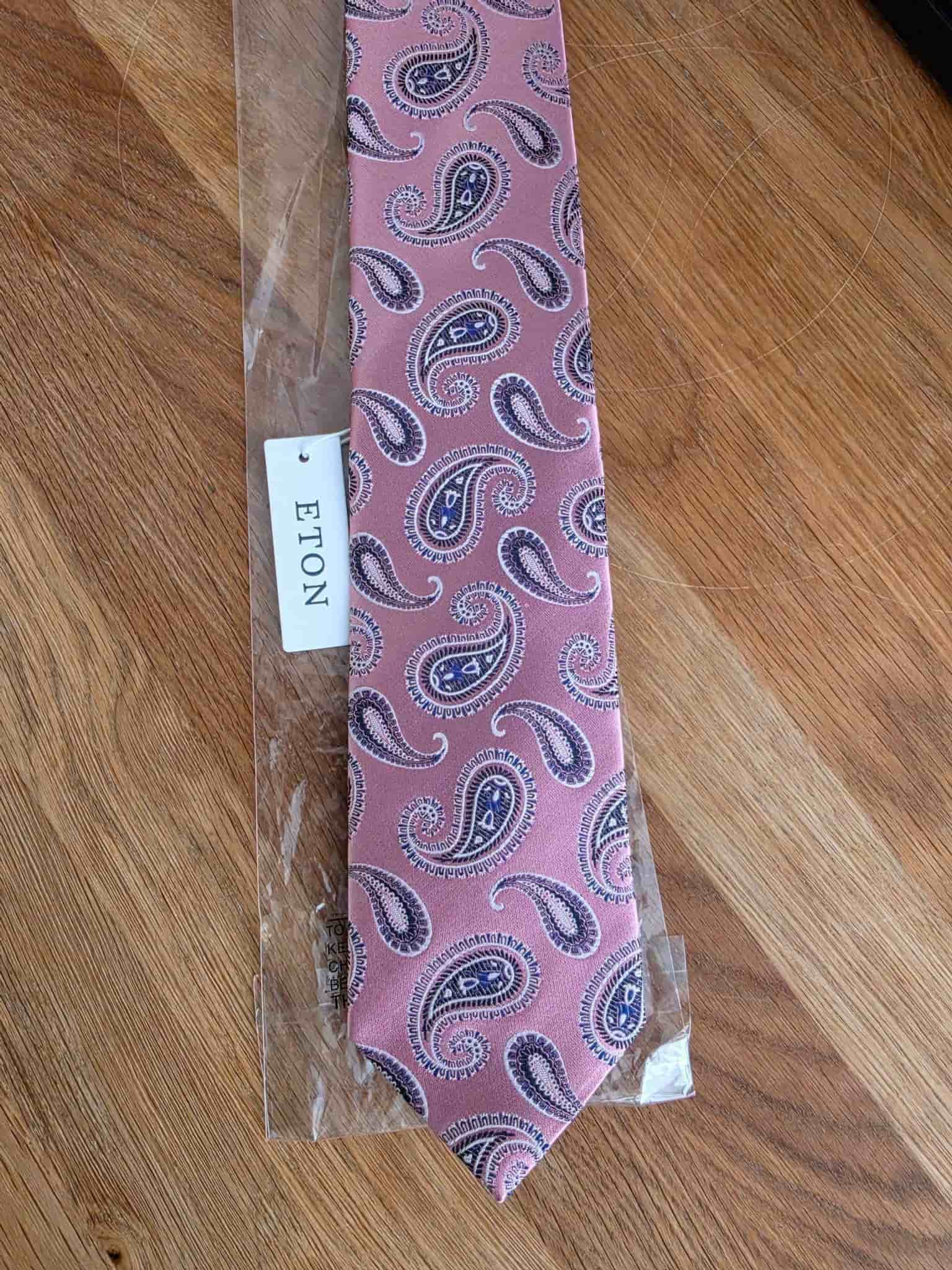 Eton rosa slips med paisleymönster