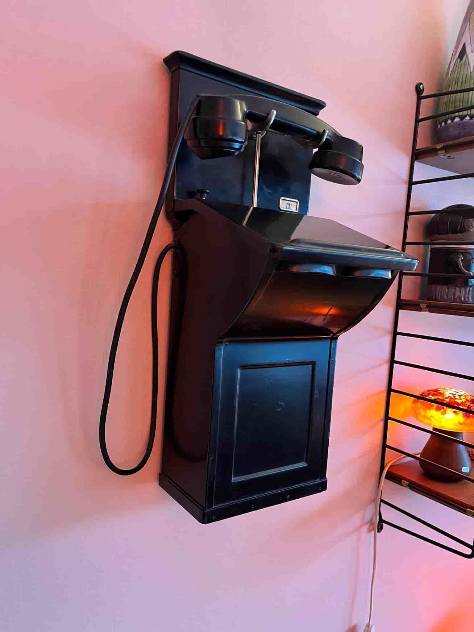 Telefonapparat väggmodell