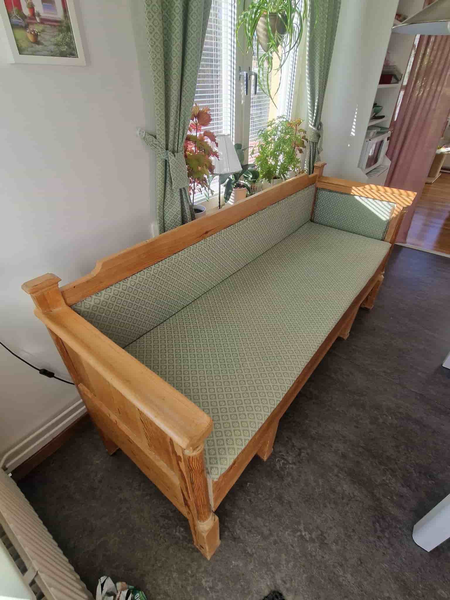 Äldre kökssoffa