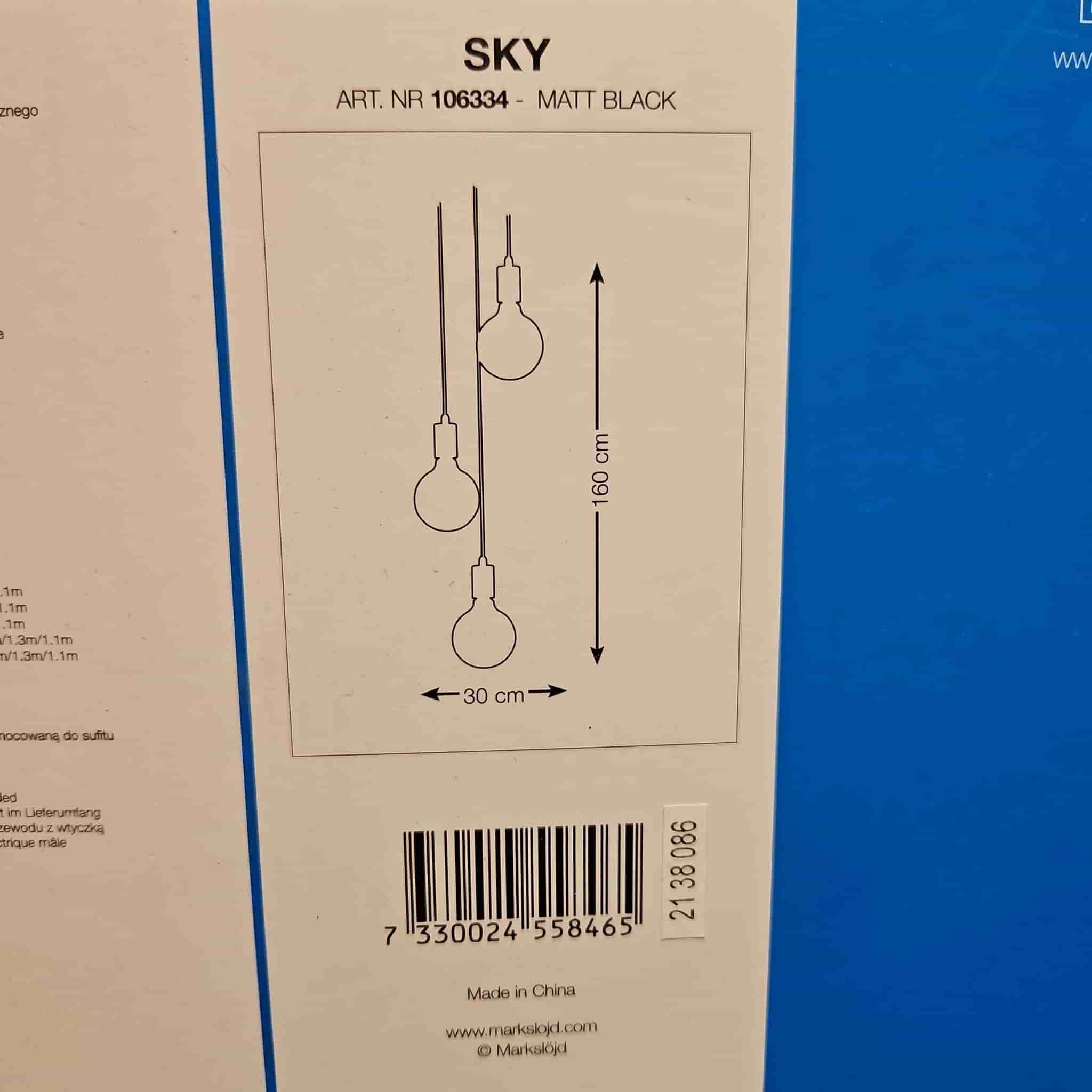 Trendig svart Taklampa från Markslöjd