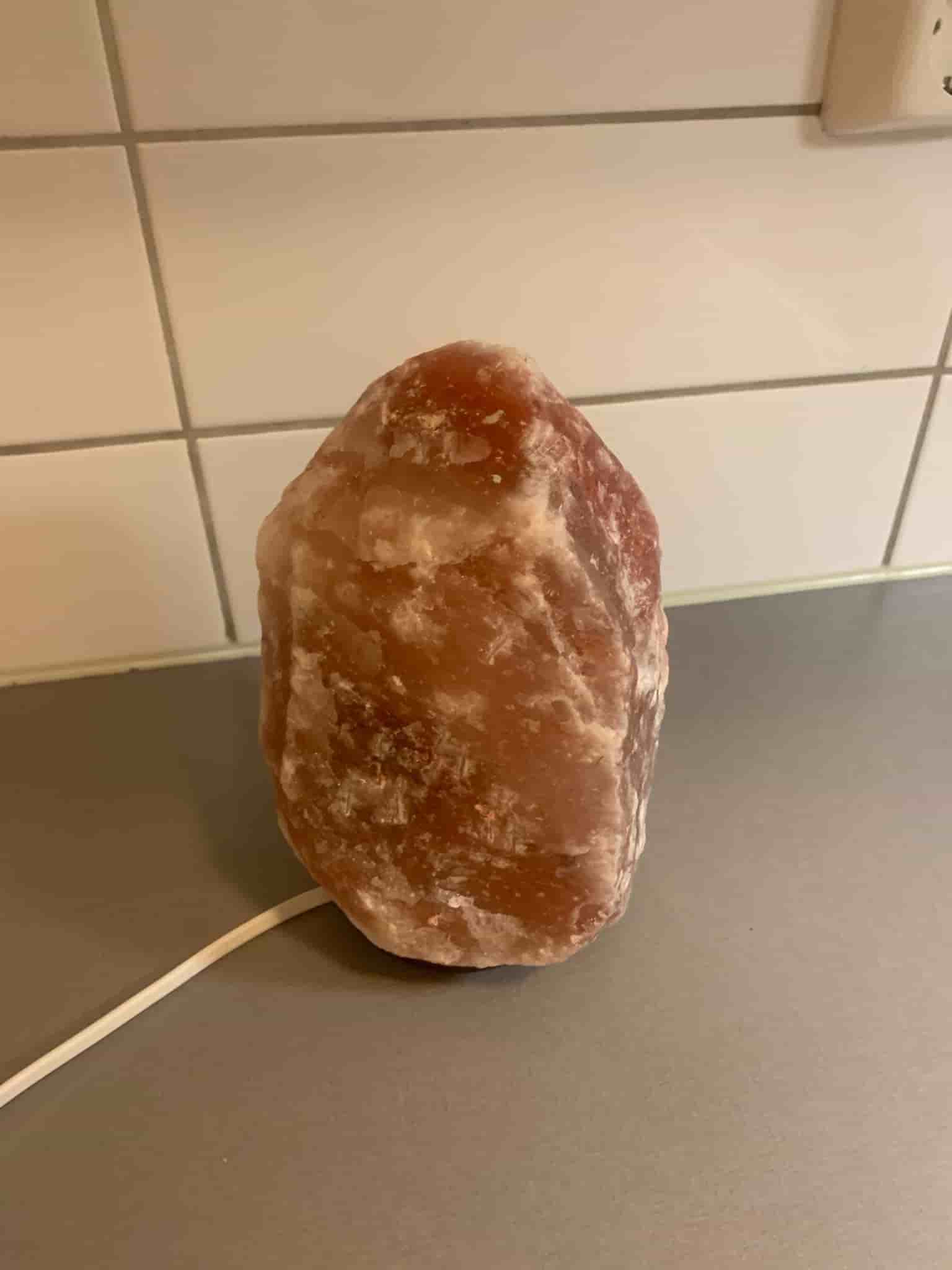 Oanvänd! Saltstenslampa med förpackning