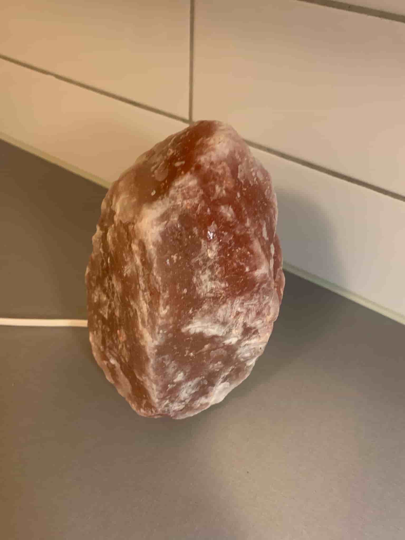 Oanvänd! Saltstenslampa med förpackning
