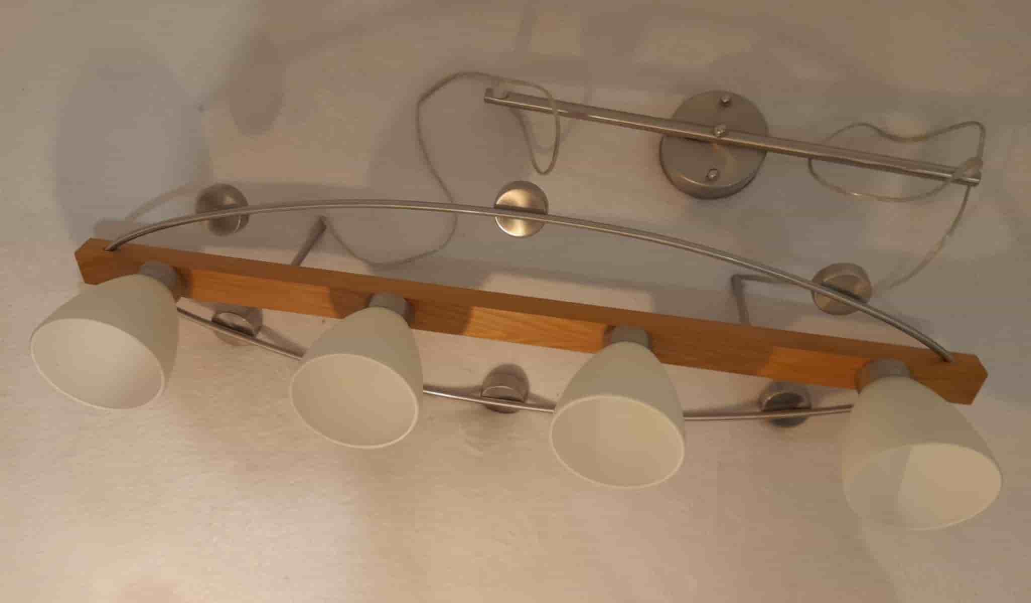 Taklampa Cottex T1684, längd 90 cm och metall med 4 ljuskällor