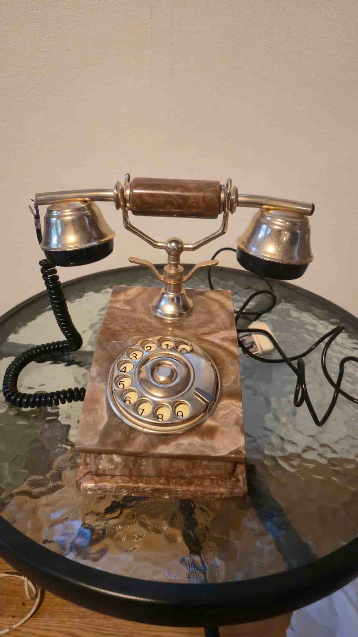 Vintage retrotelefon i äkta sten / onyx-look – tung & exklusiv modell, Italien?
