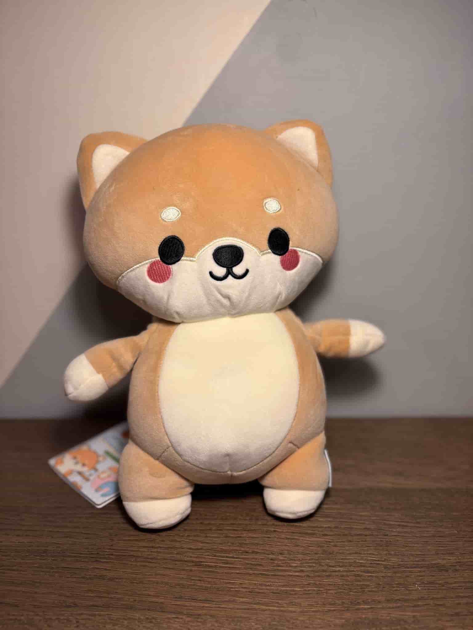 Swapseazzz Adoramals Shuggs the Shiba Inu – 2-i-1 Plysch Resekudde & Leksak