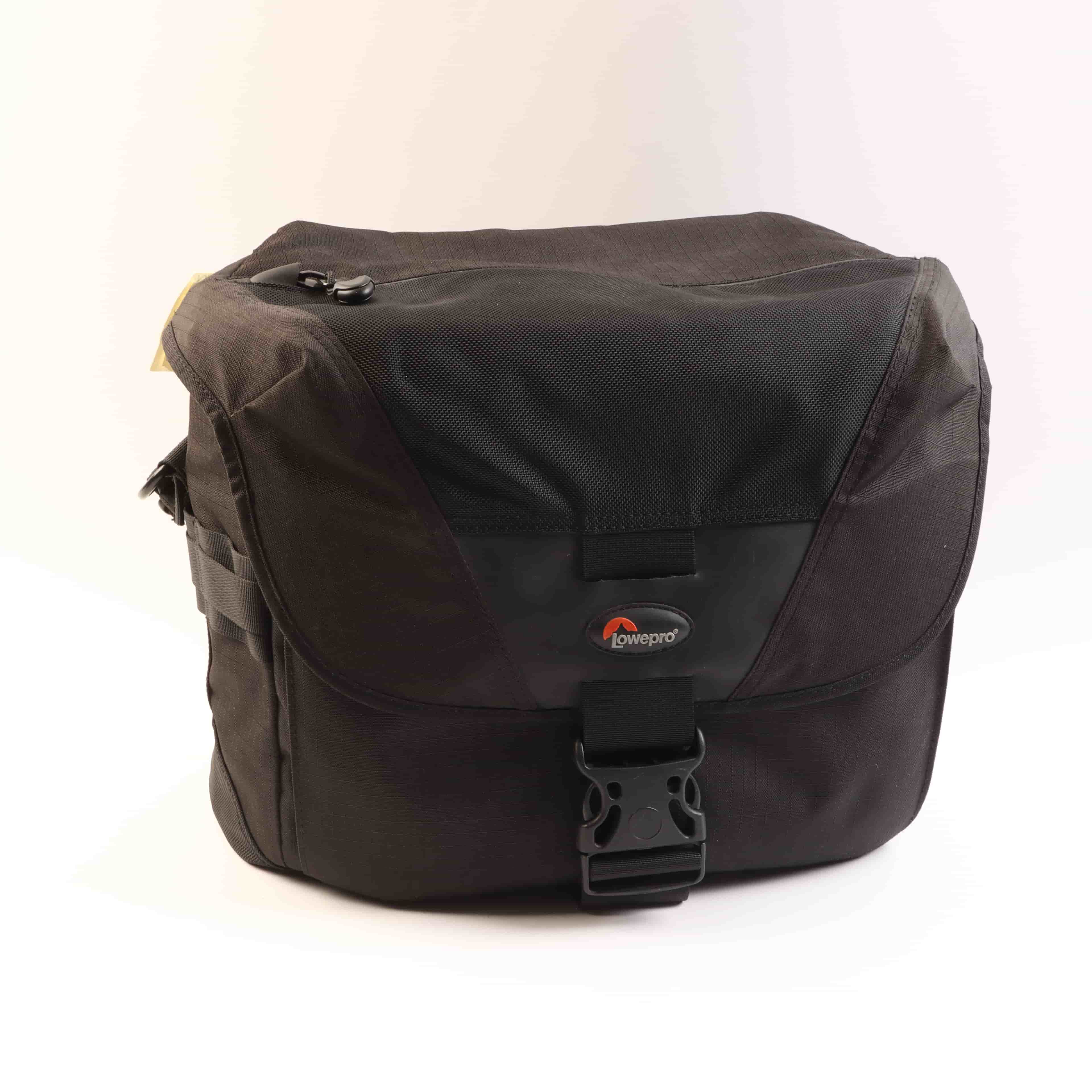 USED Lowepro Stealth Reporter D400 AW