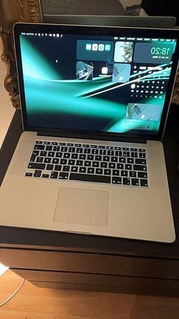 MacBook Pro 15 inch”