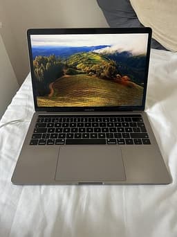 MacBook Pro 13" (2019) – Intel i5, 8GB RAM, 128GB SSD