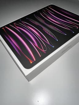 iPad Pro 11 tum (oöppnad)