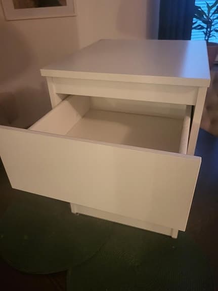 Ikea byrå