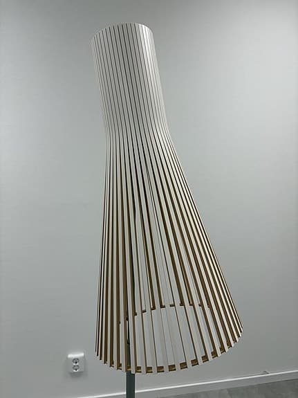 Designlampa Secto 4210 Natur björk-vit