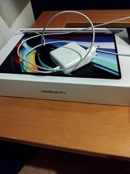 MacBook Pro 16 ´\ 1000GB