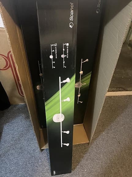 Nya oanvända takspotar vita 100 cm, 5 ljuskällor (ingår)