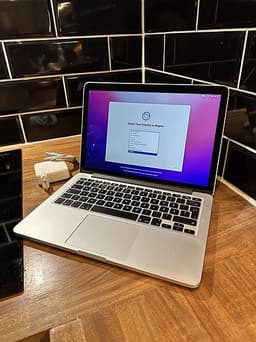 Apple MacBook Pro 13” Retina