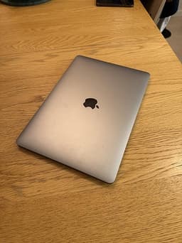 MacBook Pro 2018 13 tum 16 GB 500 GB i7