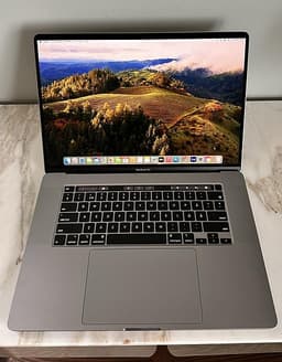 Apple MacBook Pro 2019 16"