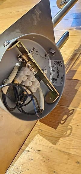 Silvrig spotlight skena från Eglo