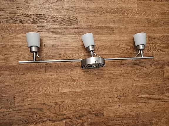 Spots 3 Spotlight på spotlightskena