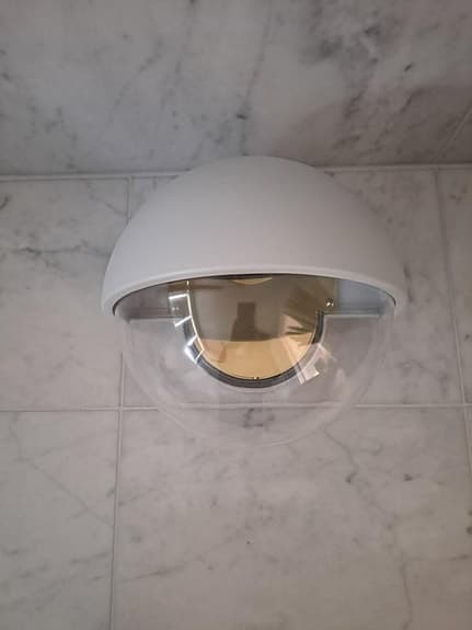 En oanvänd vacker Origo utomhus väggbelysning - vit