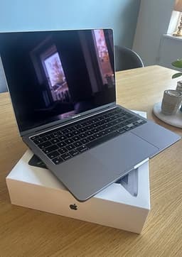 MacBook Pro 13" M1 (2020) – Nyskick! 8GB/256GB, Retina