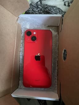 IPhone 14 röd