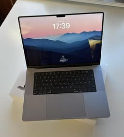 MacBook Pro 16 M1 Max