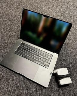 Apple, Macbook Pro 16"