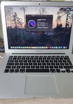 MacBook Air (13-inch, 2017)