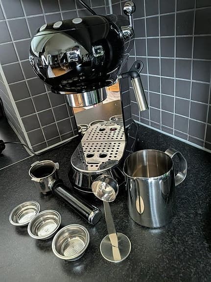 Smeg espresso maskin svart