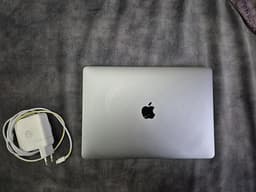 macbook pro M1