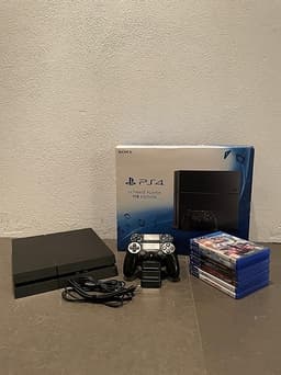 PlayStation 4 med tillbehör (ps4)