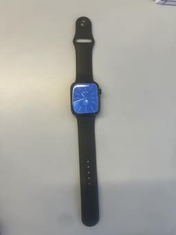 Apple Watch 8 45mm GPS