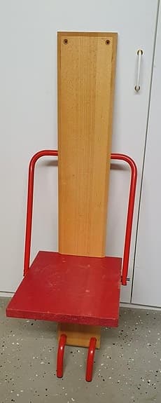 Vägghängd fällbar stol Ikea