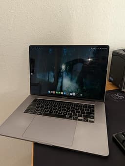 MacBook Pro 16" (2019) – 32GB RAM / 1TB SSD / i7 touchbar/