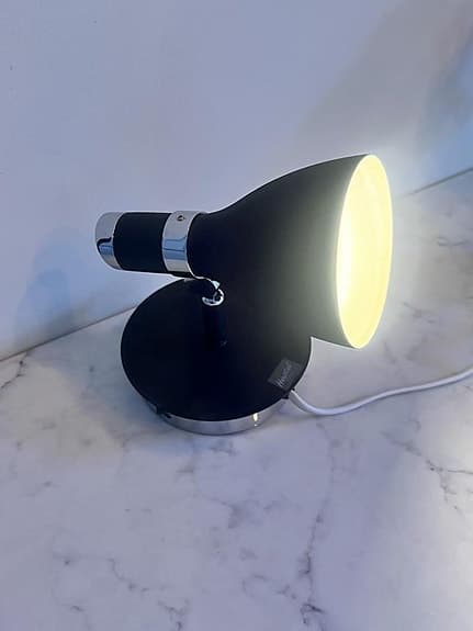 Vägg / Sänglampa svart Herstal