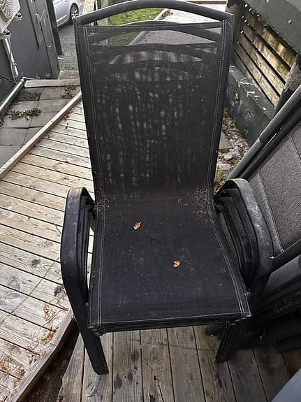 fyra stycke stolar av okänt märke, utestolar.